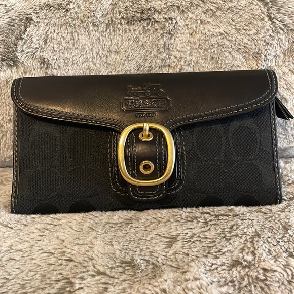 Coach Handbags - NWT Vintage Coach Long Wallet with Removable Checkbook Holder